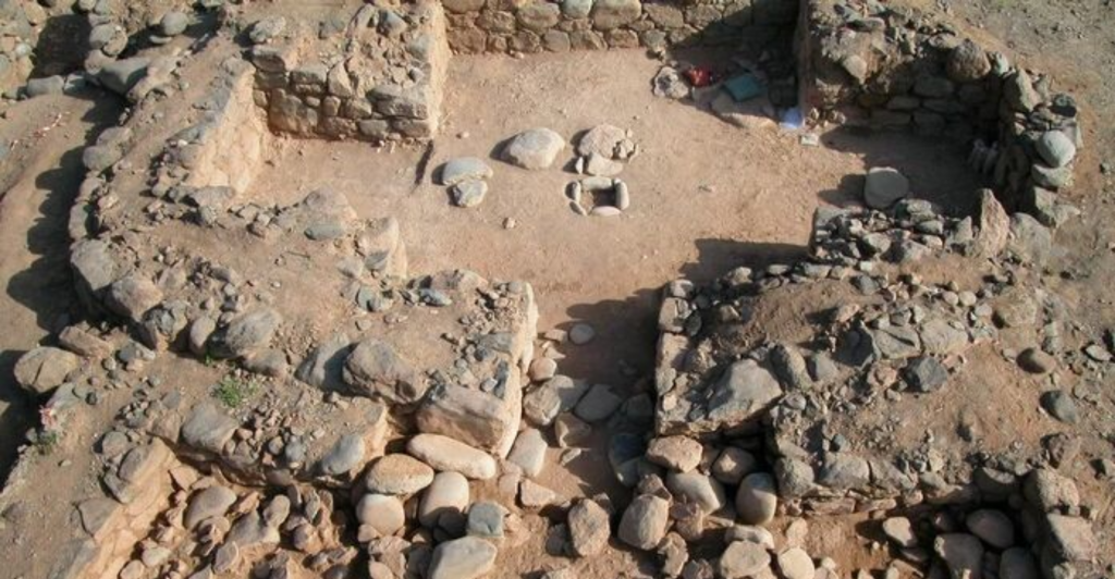 En el barranco de Arguineguín predominan los lugares de interés geológico, así como un importante patrimonio etnográfico y arqueológico