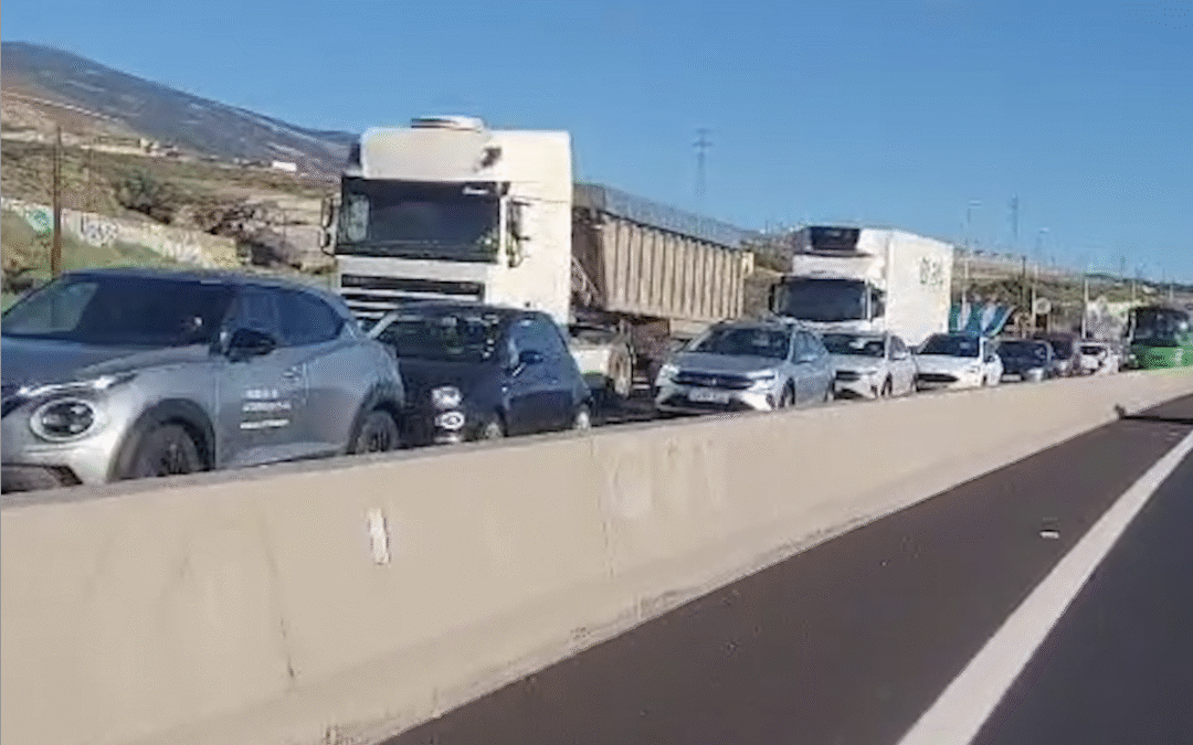 El colapso del tráfico en Tenerife: un problema del modelo territorial